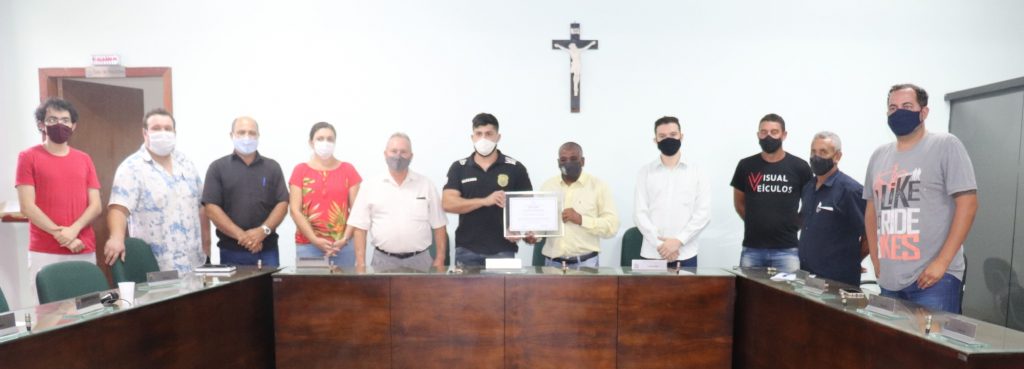 Entrega do Diploma de Cidadão Honorário ao Delegado